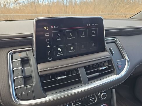 Used 2023 GMC Yukon SLT w/ SLT Luxury Package image 21