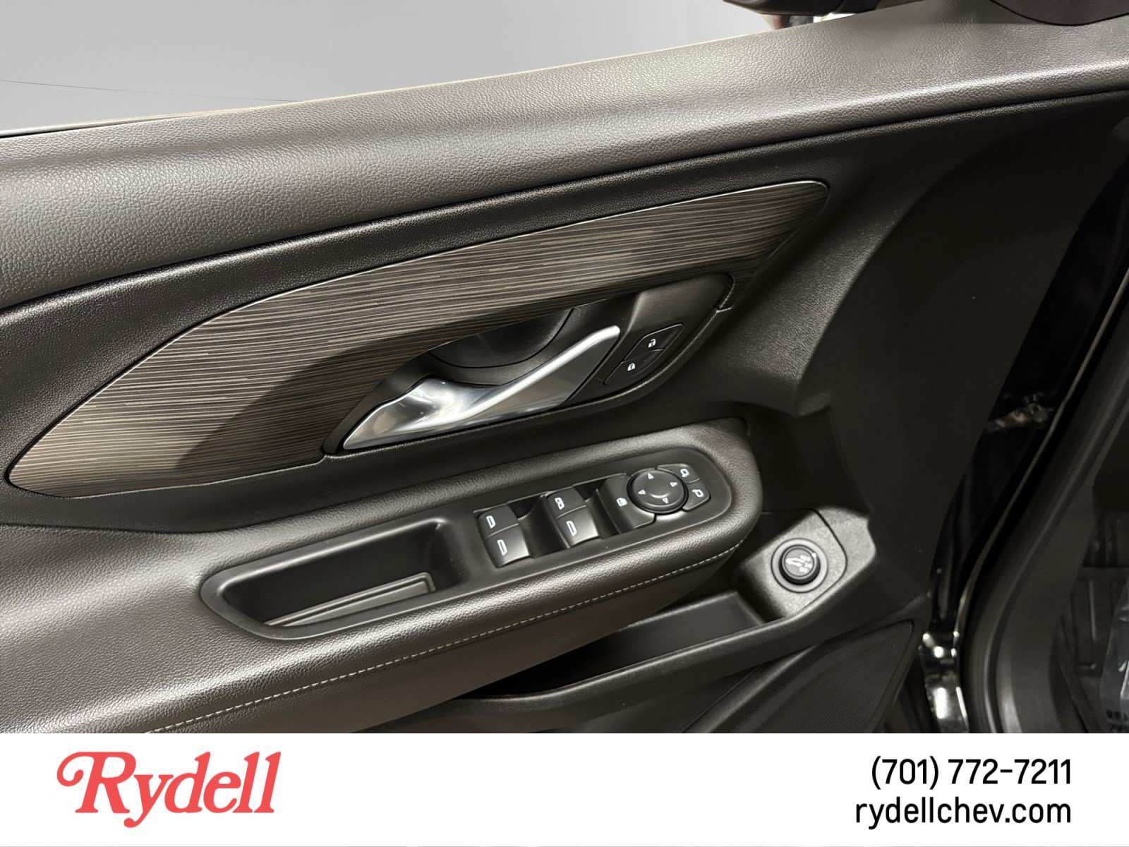 Certified 2022 GMC Terrain SLE w/ Driver Convenience Package AWD/4WD image 11