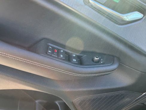 New 2025 Jeep Grand Cherokee Altitude image 11