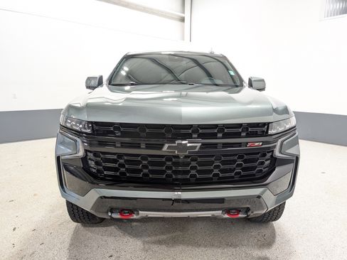 Used 2023 Chevrolet Suburban Z71 w/ Luxury Package AWD/4WD image 8