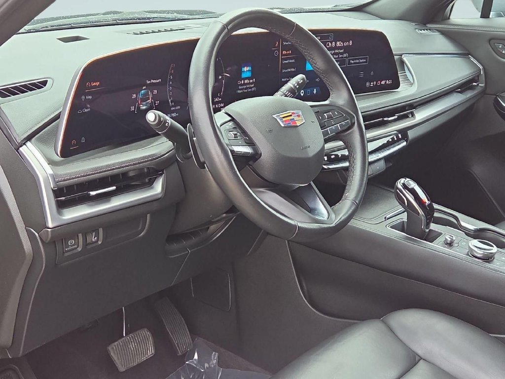 Used 2025 Cadillac XT4 Premium Luxury AWD/4WD image 14