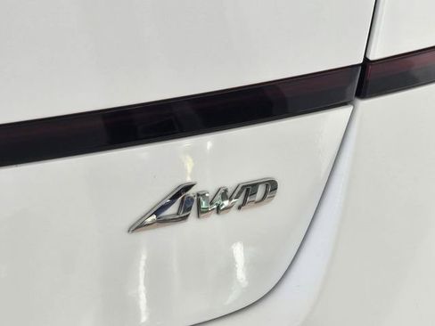 Used 2024 Genesis G90 3.5T AWD/4WD image 9