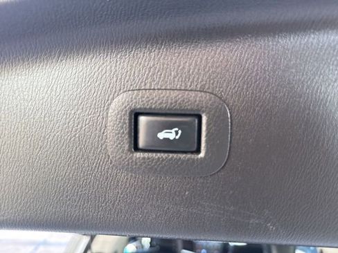 Used 2016 INFINITI QX80 4WD w/ Deluxe Technology Package image 19