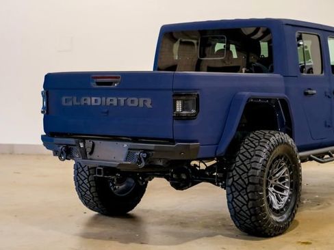 Used 2025 Jeep Gladiator Sport AWD/4WD image 40