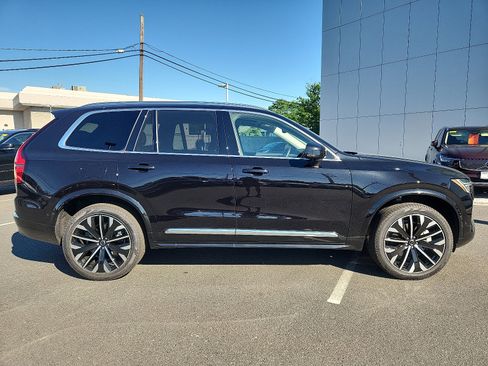 Used 2026 Volvo XC90 B6 Ultra w/ Protection Package AWD/4WD image 7