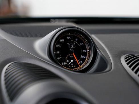 Used 2022 Porsche 718 Cayman GT4 image 13