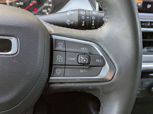 Used 2023 Jeep Compass Limited image 28