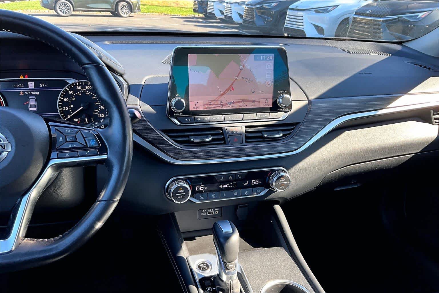 Used 2019 Nissan Altima 2.0 Platinum FWD image 9