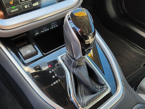 Certified 2025 Subaru Legacy Premium image 21