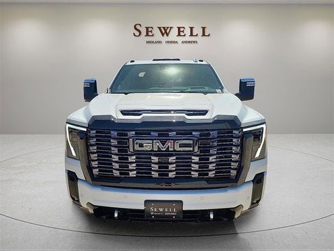 New 2026 GMC Sierra 2500 Denali Ultimate image 8