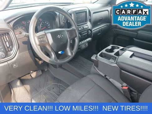 Used 2021 Chevrolet Silverado 1500 Custom Trail Boss w/ LPO, Dark Essentials Package AWD/4WD image 17