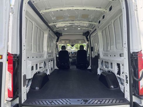 Used 2023 Ford Transit 250 Medium Roof RWD image 5