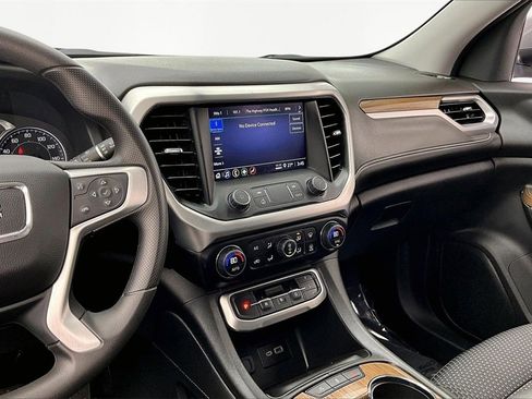 Used 2023 GMC Acadia SLE w/ Driver Convenience Package image 6