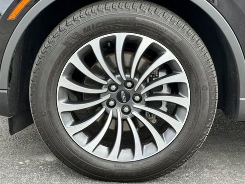 Used 2024 Lincoln Aviator Reserve RWD image 35