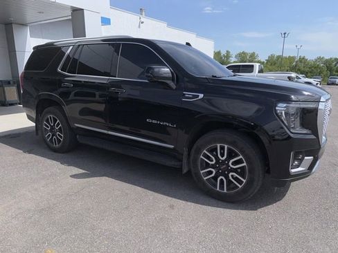 Used 2023 GMC Yukon Denali AWD/4WD image 8