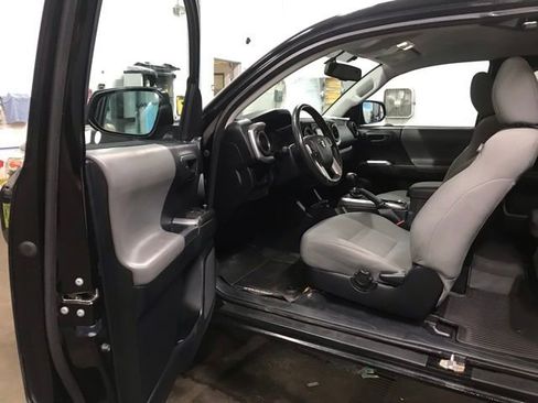 Certified 2017 Toyota Tacoma SR5 w/ Tow Package image 13