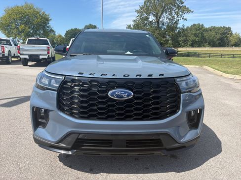 Certified 2025 Ford Explorer ST-Line w/ Premium Package RWD image 2