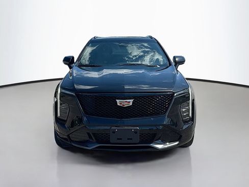 Used 2024 Cadillac XT4 Sport FWD image 2
