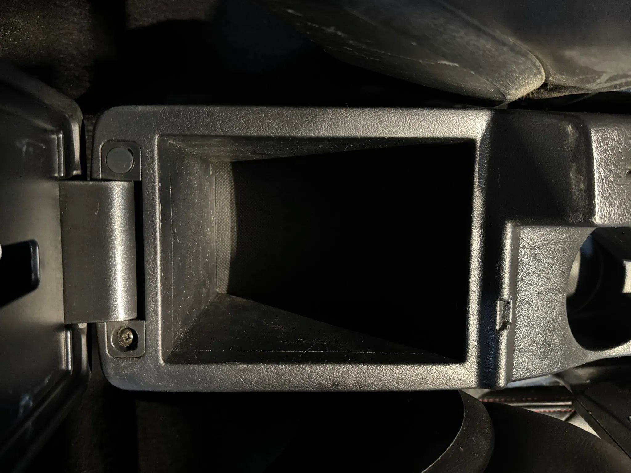 Used 2005 Hyundai Tiburon GT FWD image 20