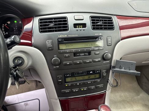 Used 2004 Lexus ES 330 image 22