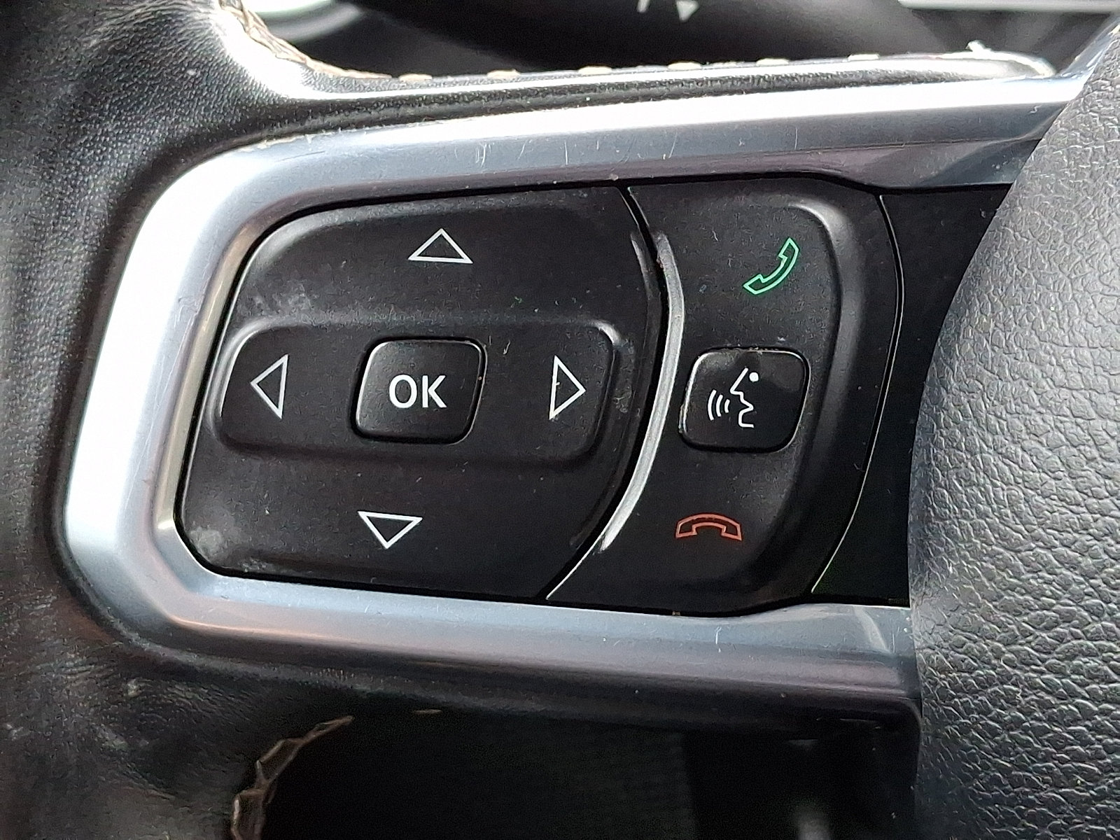 Certified 2019 Jeep Wrangler Unlimited Sahara AWD/4WD image 22