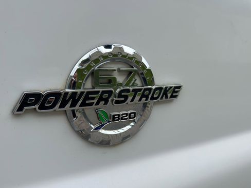 Used 2015 Ford F250 XL w/ Power Equipment Group image 10