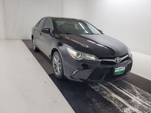 Used 2016 Toyota Camry SE FWD image 13
