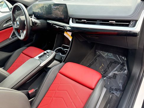 Used 2025 BMW X1 xDrive28i w/ Technology Package AWD/4WD image 13