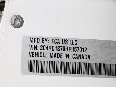 Used 2024 Chrysler Pacifica Select image 39