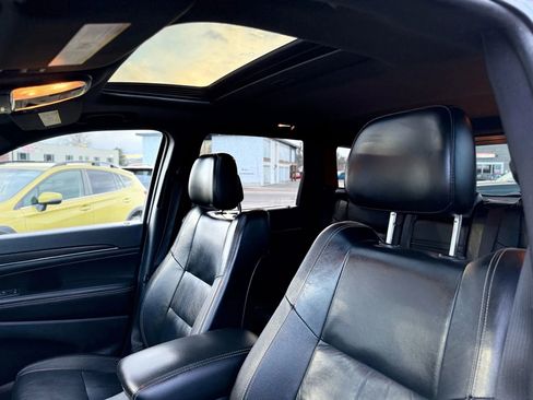 Used 2014 Jeep Grand Cherokee Limited image 12