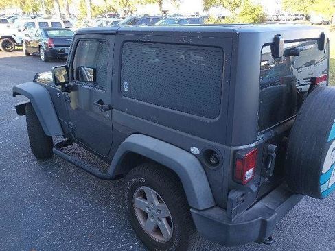 Certified 2018 Jeep Wrangler Sport AWD/4WD image 3