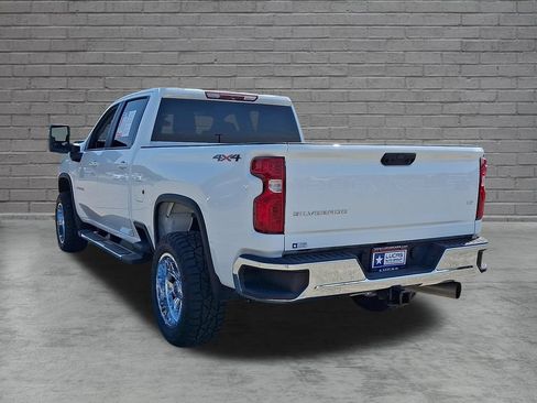 Used 2025 Chevrolet Silverado 2500 LT w/ Convenience Package AWD/4WD image 9