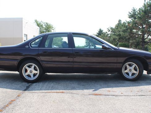 Used 1996 Chevrolet Impala SS RWD image 32