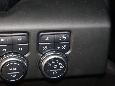 Used 2024 GMC Sierra 1500 Denali Ultimate image 39