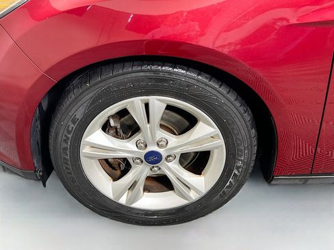 Used 2014 Ford Focus SE w/ SE Winter Package image 13