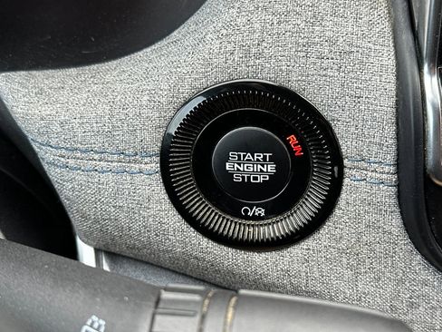 Used 2024 Jeep Compass Latitude image 34