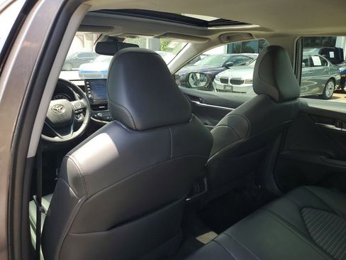 Used 2022 Toyota Camry SE w/ Audio Upgrade Package FWD image 13