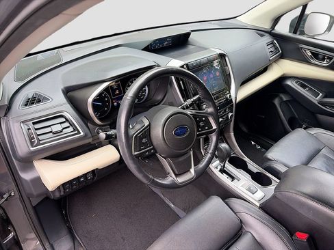 Used 2022 Subaru Ascent Limited w/ Technology Package AWD/4WD image 9