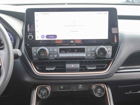 Certified 2025 Toyota Grand Highlander AWD Hybrid image 14