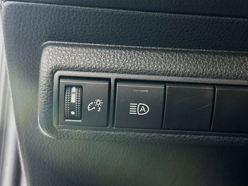 Used 2023 Toyota Corolla SE image 16