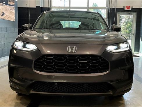 Used 2024 Honda HR-V LX image 2