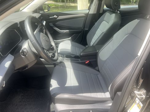 Certified 2026 Volkswagen Jetta SE w/ Black Wheel Package FWD image 14