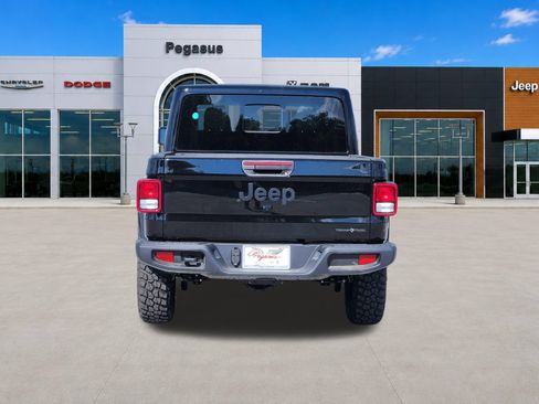 New 2026 Jeep Gladiator Sport AWD/4WD image 8