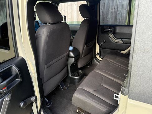 Used 2017 Jeep Wrangler Unlimited Sport image 18