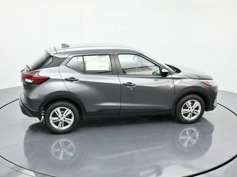 New 2025 Nissan Kicks Play S image 24