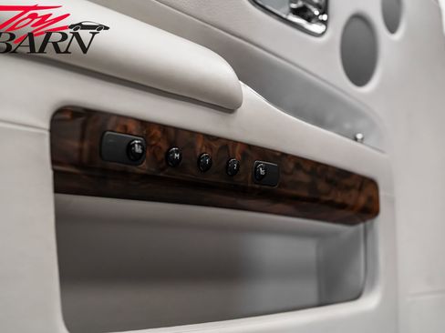 Used 2012 Rolls-Royce Ghost Extended Wheelbase image 23