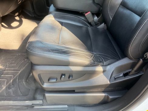 Used 2018 Chevrolet Silverado 1500 LT w/ LT Convenience Package RWD image 13