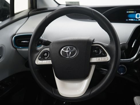 Used 2018 Toyota Prius Four w/ Advanced Technology Package FWD image 15