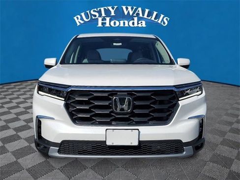 New 2025 Honda Pilot EX-L image 8