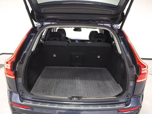 Used 2023 Volvo XC60 B5 Plus w/ Climate Package AWD/4WD image 35